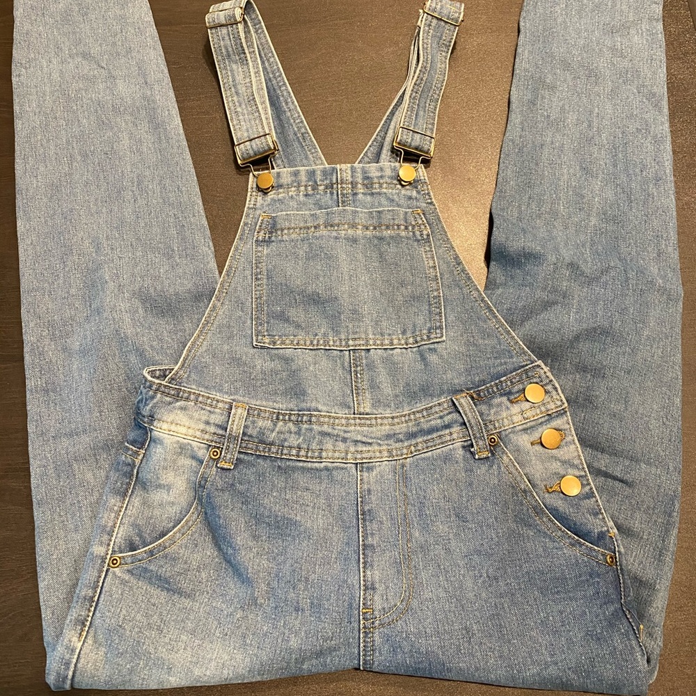 boohoo overalls size 4